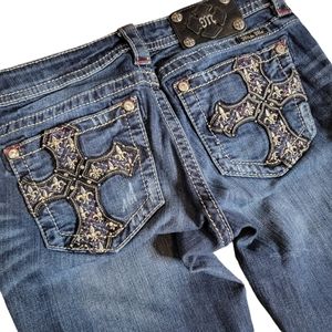 Miss Me Womens Signature Rise Boot Low Rise Womens Size 28 Rhinestones Dark Wash